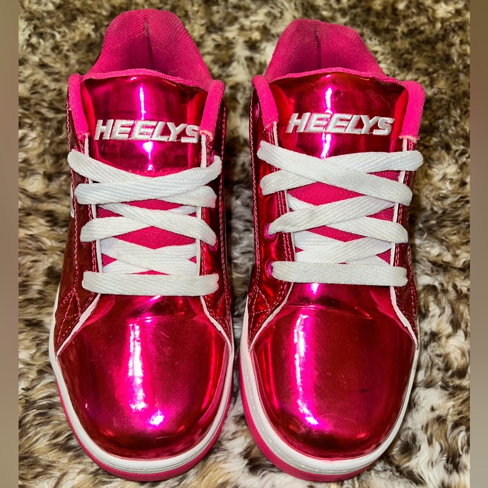Metallic Pink Heelys